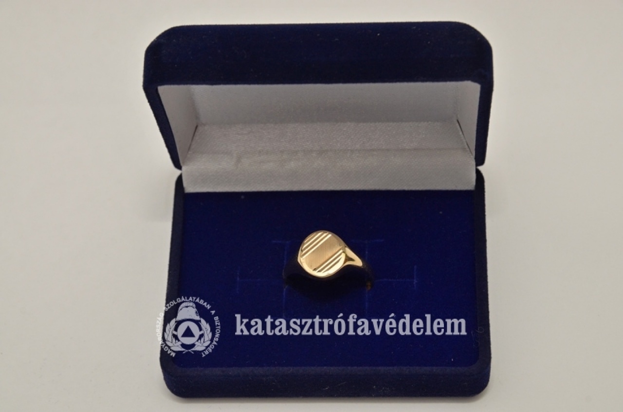 Tizennyolcadszor is emlékpályázat 