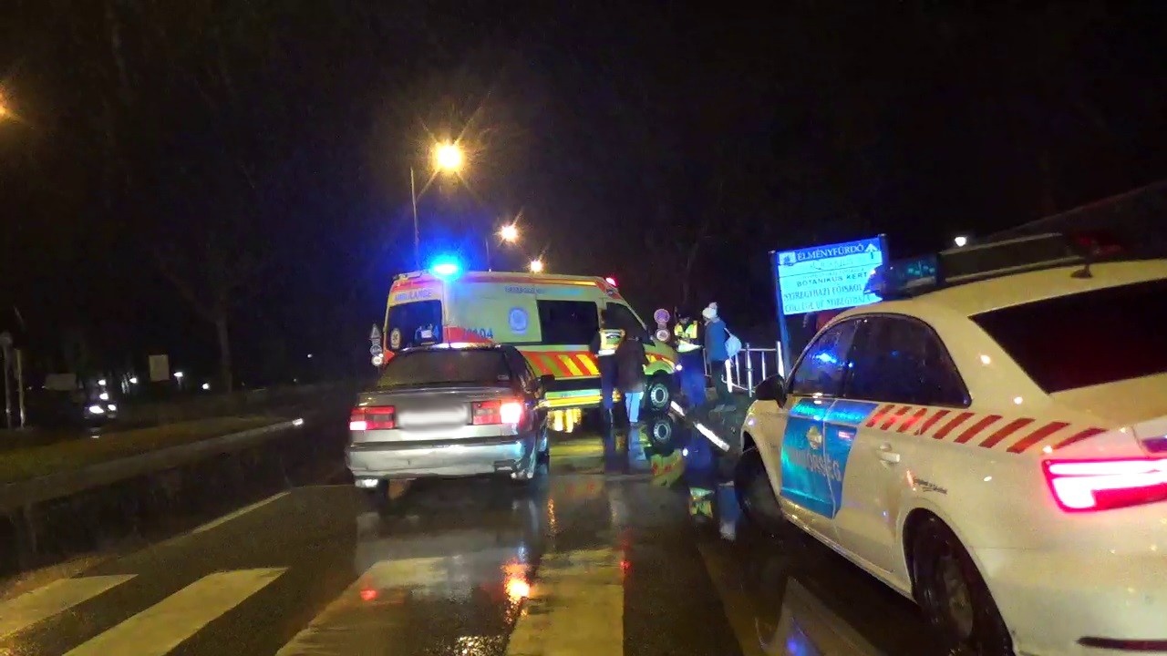 Fejsérüléssel szállították kórházba a Sóstói úton elgázolt fiatal nőt
