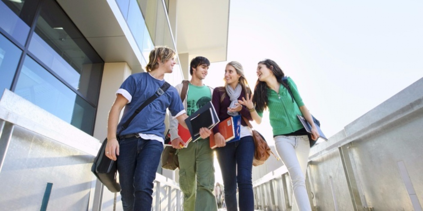 Csütörtök éjfélig lehet a felsőoktatási képzésekre jelentkezni