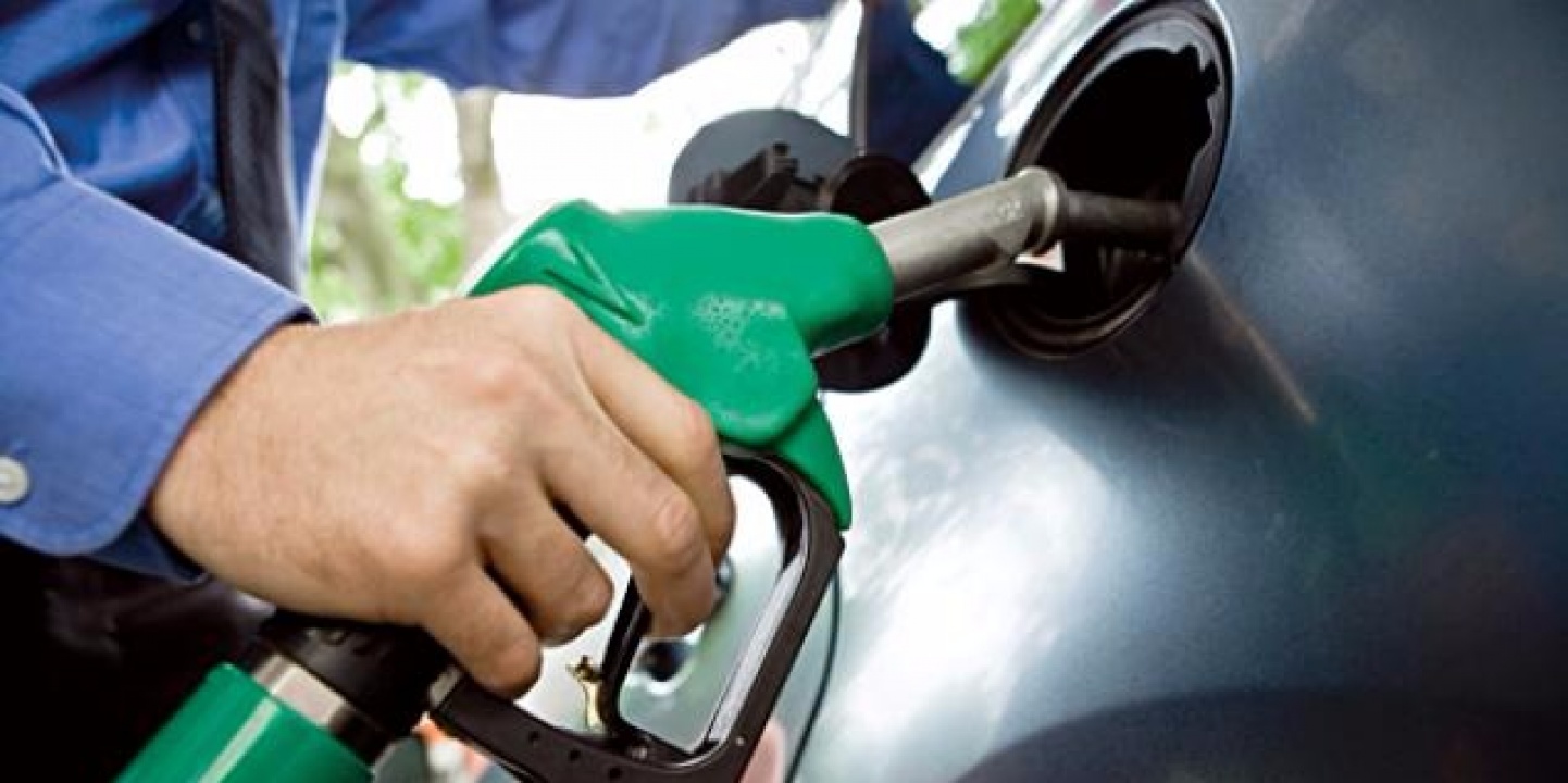Csökken az üzemanyagok ára, szerdán érdemes tankolni