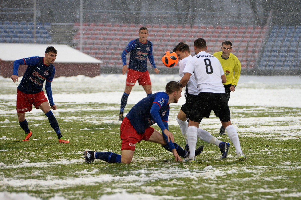 Elmarad a Szpari meccs - április 11-én fogadja a Dorogot a Nyíregyháza