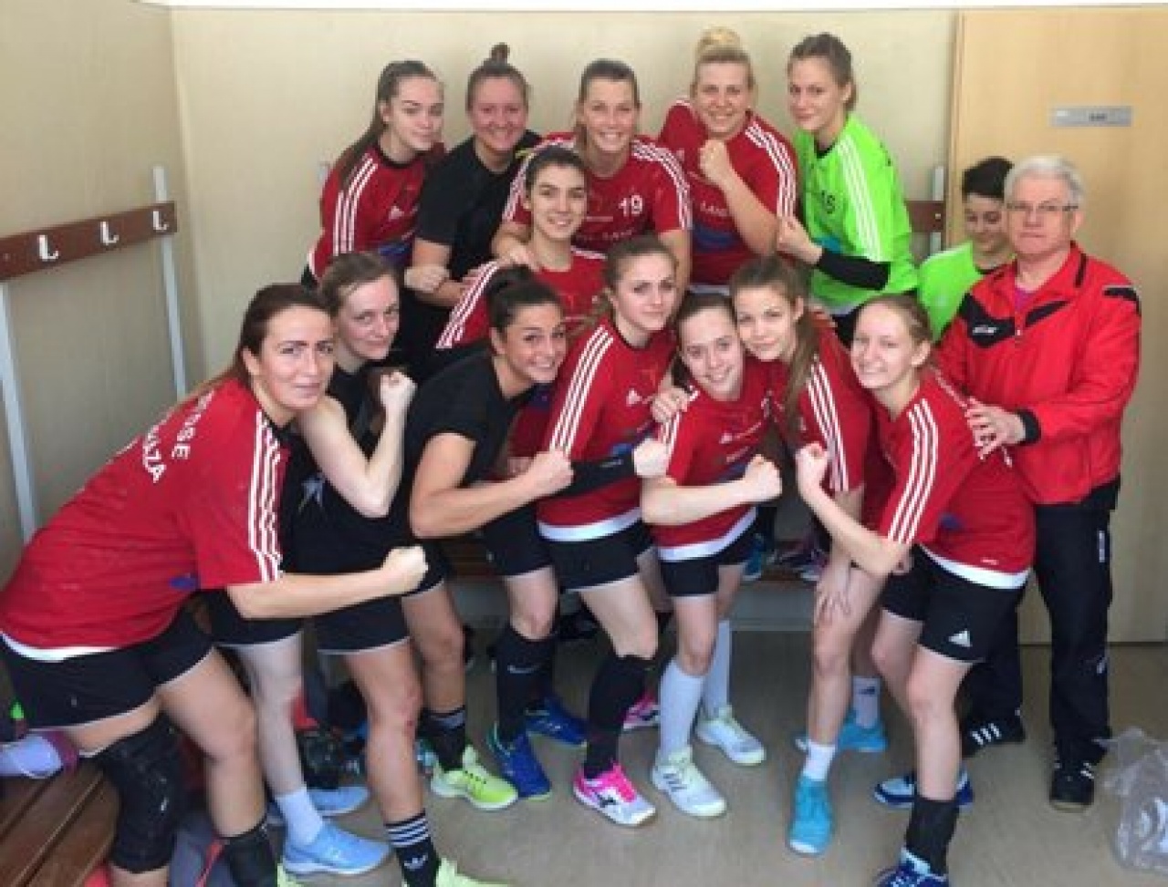 Élen a Kölcsey - a női kézilabdásokat a Kazincbarcika sem tudta megállítani!