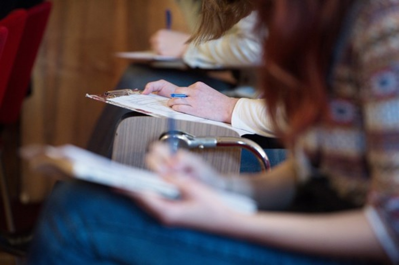 Jó hír az egyetemistáknak – Szeptembertől emelkedik a szociális támogatások összege