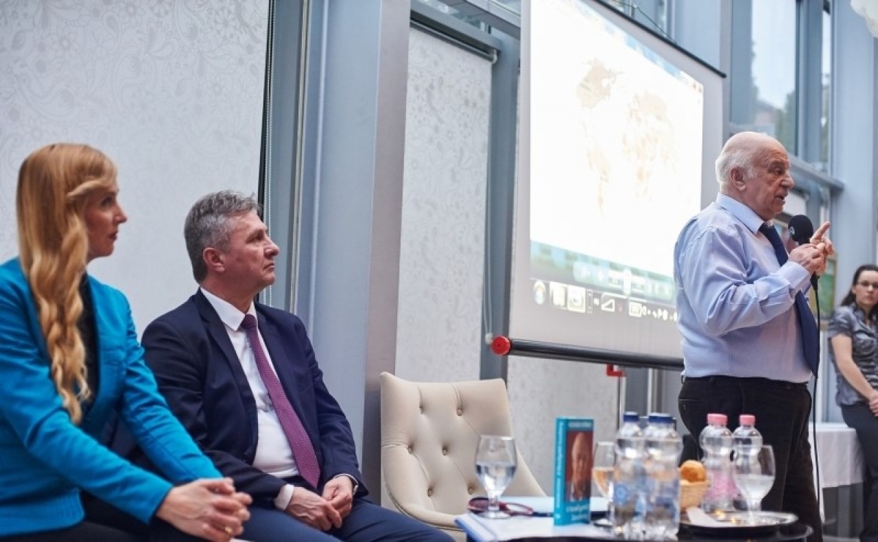 A voksolás tétje, hogy Magyarország független és magyar ország tud-e majd maradni