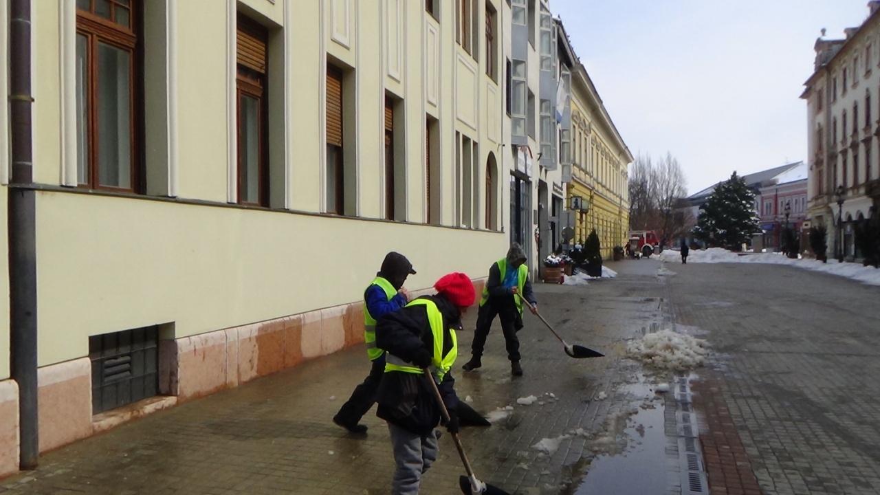 NYÍRVV: A nappali olvadás és éjszakai fagyás miatt kérjük óvatosan közlekedjenek!