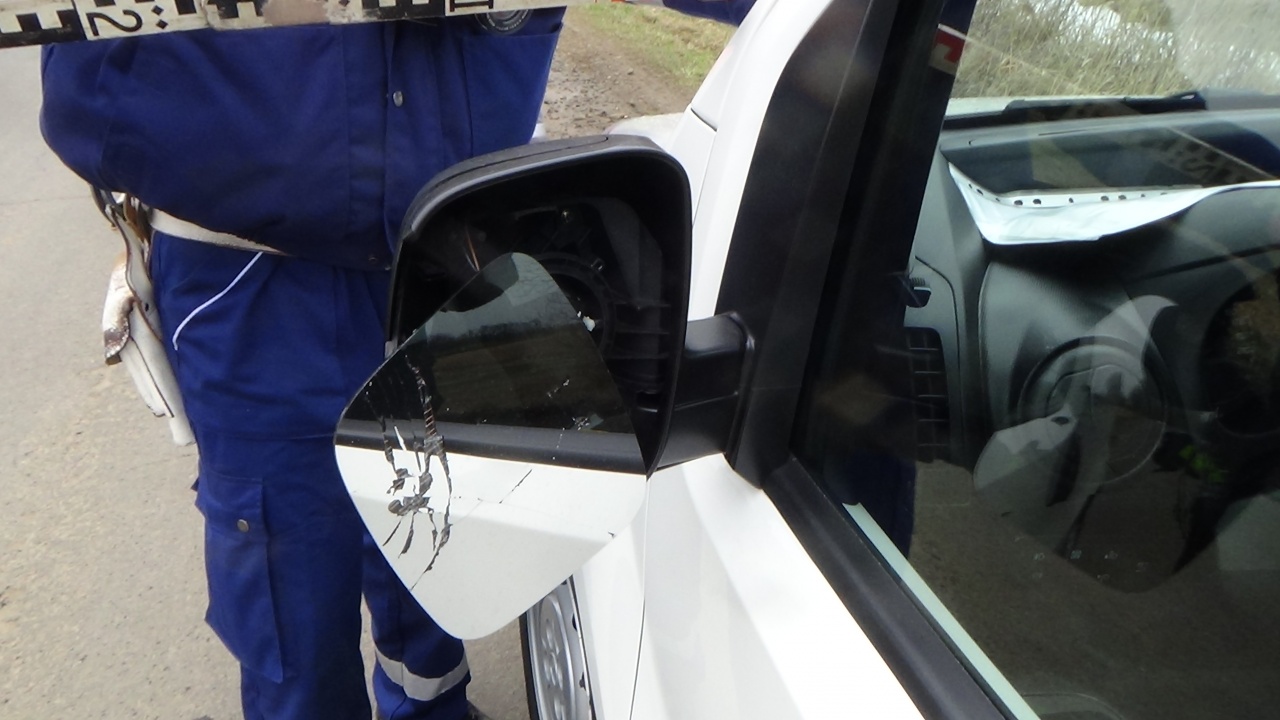 Nem húzódtak félre a keskeny útszakaszon, karamboloztak