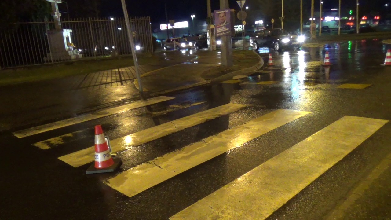 Gyalogost gázoltak a Korányi Frigyes utca körforgalmánál