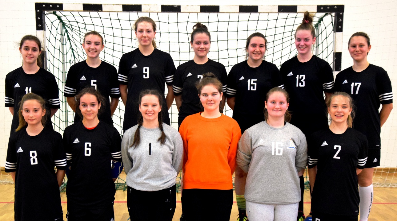 Hátrányból nyertek a kézis lányok - nyert a Sportcentrum csapata