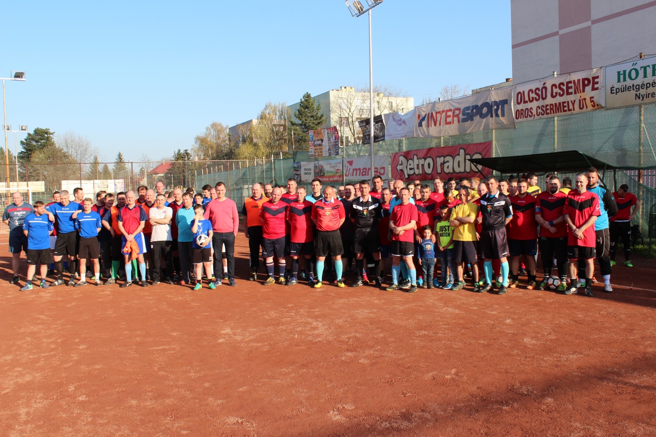 Elkezdődött a kispályás idény - benépesült a Városi Stadion 