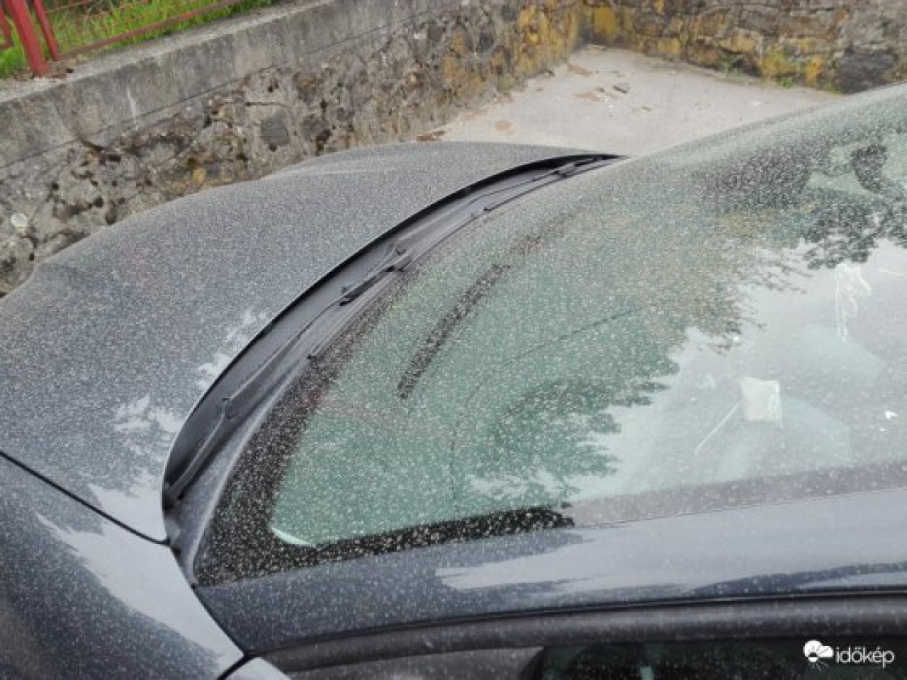 Péntek után ismét sáros eső esett