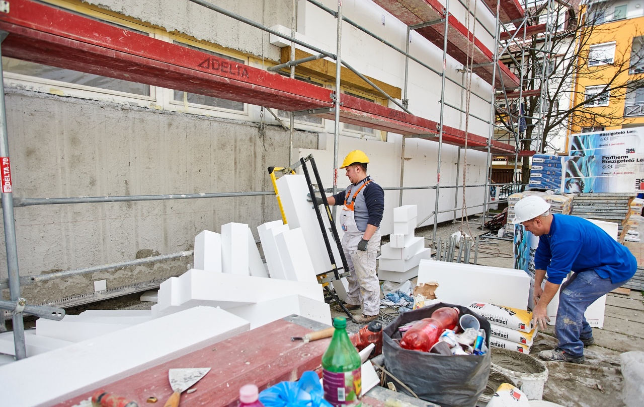 Elkezdődtek a Vasvári Pál Gimnázium felújításának munkálatai