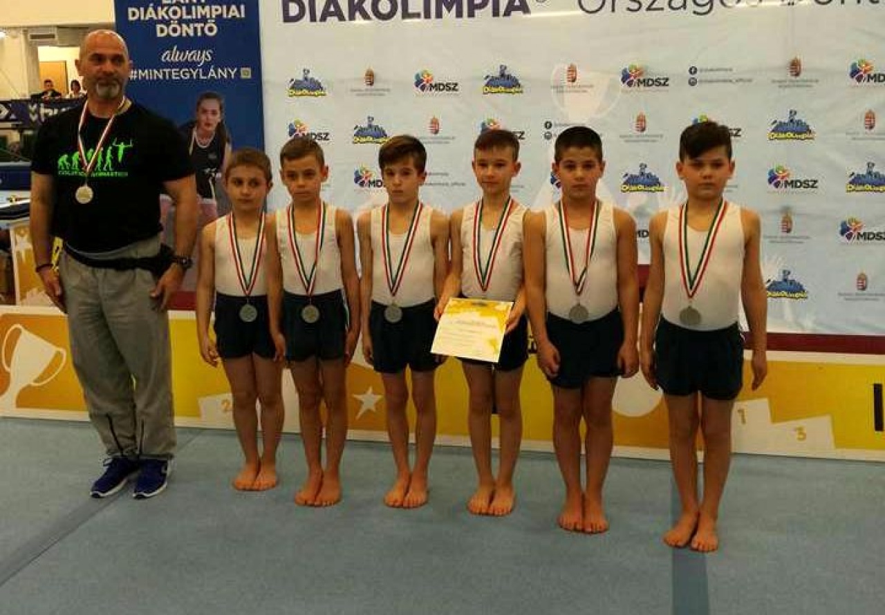 Tornász ezüst - sikeres volt az Eötvös csapata a diákolimpiai döntőben
