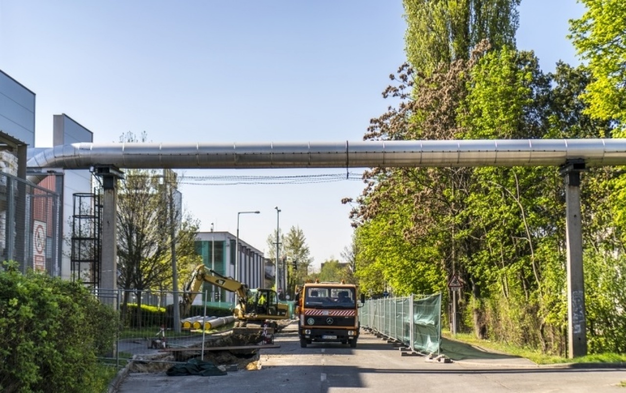 Távhővezeték kiváltás – A rekonstrukció a tervek szerint június végére fejeződik be