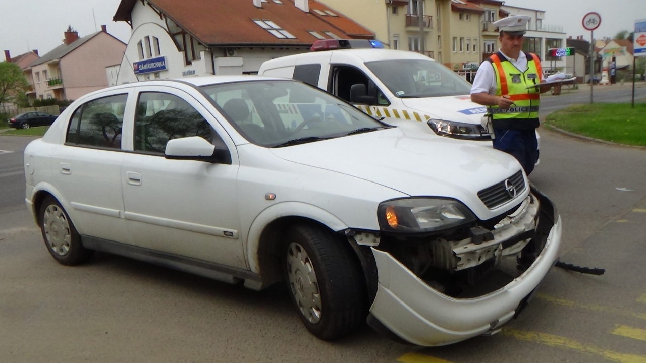 Baleset történt a Korányi Frigyes és a Sipkay Barna utca kereszteződésében