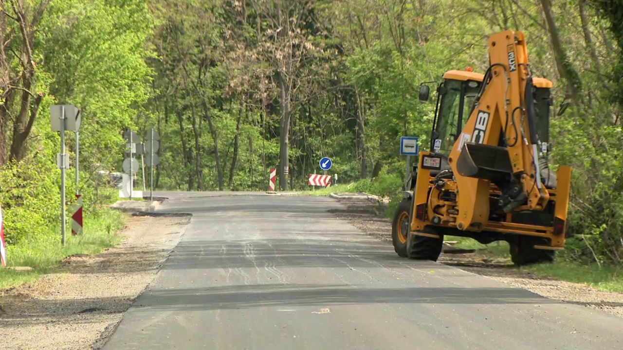 Út-járda-kerékpárút fejlesztés városszerte – A munkálatok augusztus végére készülnek el