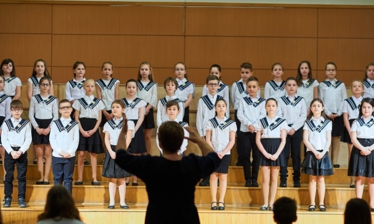 Tizenöt kórus részvételével rendezték meg az Éneklő Ifjúság minősítő hangversenyét