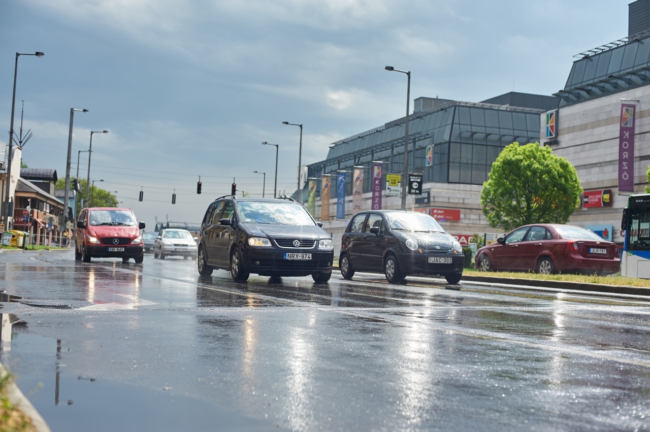 Záporokkal, zivatarokkal tűzdelt hosszú hétvége