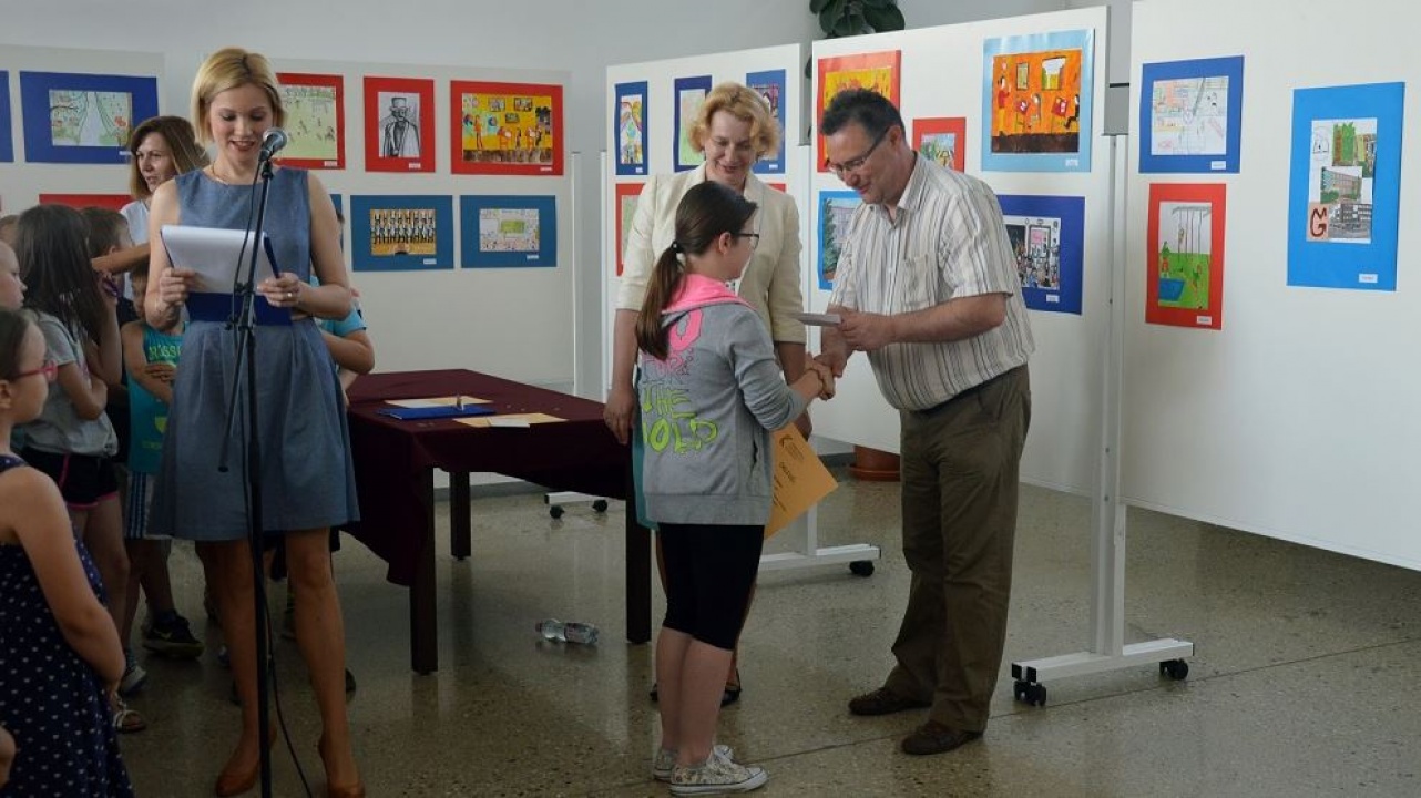 Iskolába járni jó!