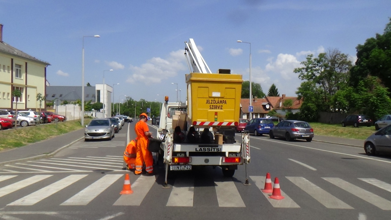 Korszerűbb jelzőlámpák szerte a városban!