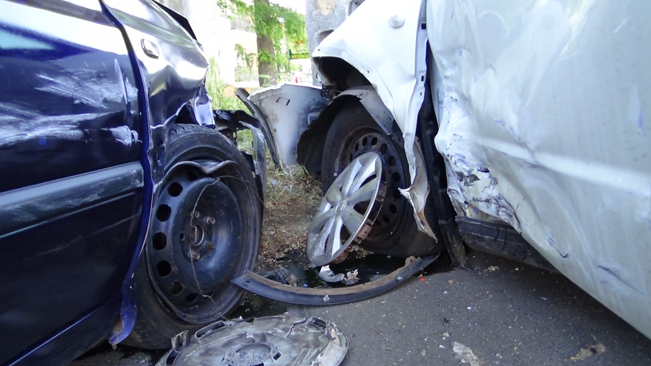 Baleset a Kállói úton – Jelentős az anyagi kár