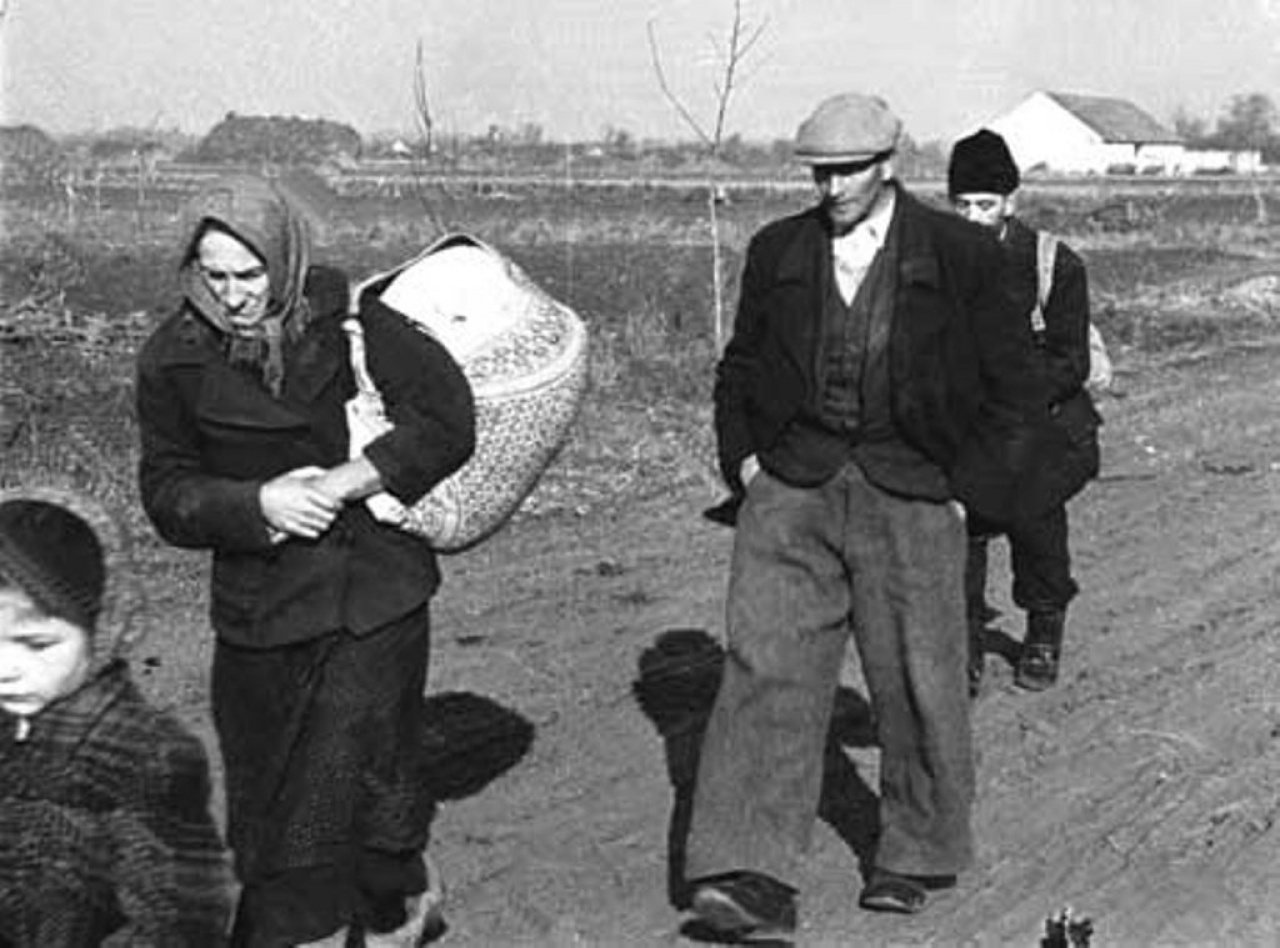 Kitelepítettek – Ingatlan és föld is járhat?