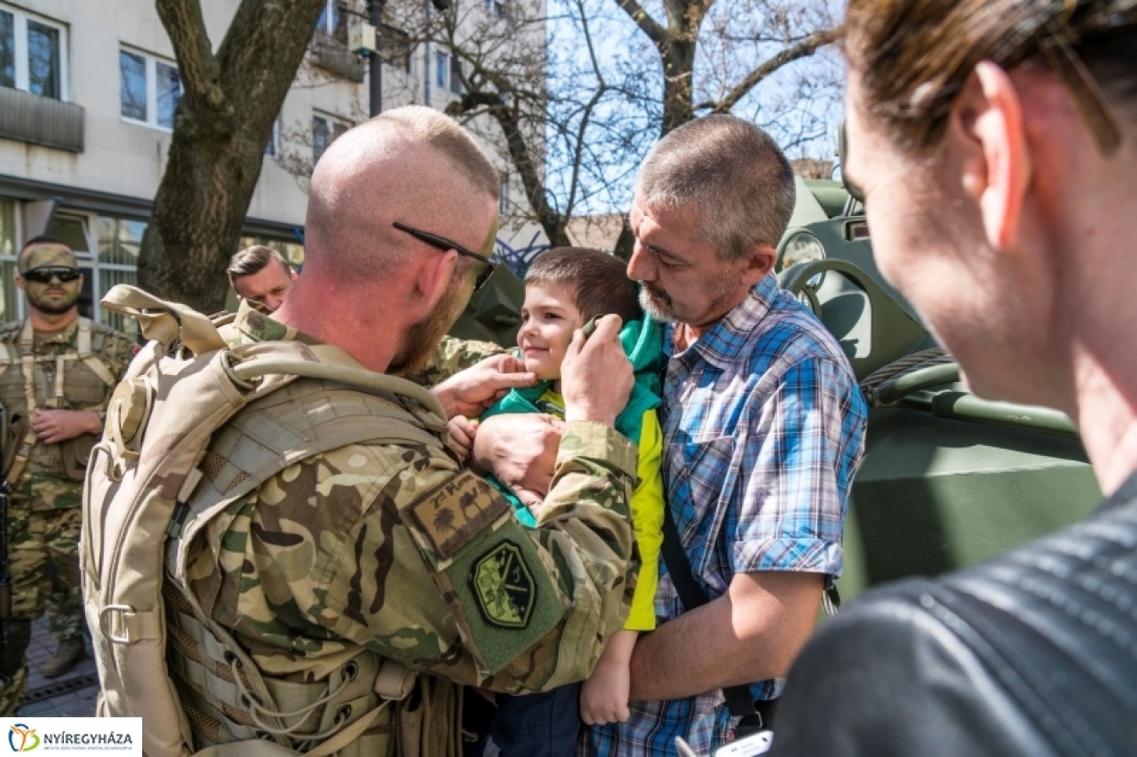Programokkal várja a honvédség a hétvégén az érdeklődőket