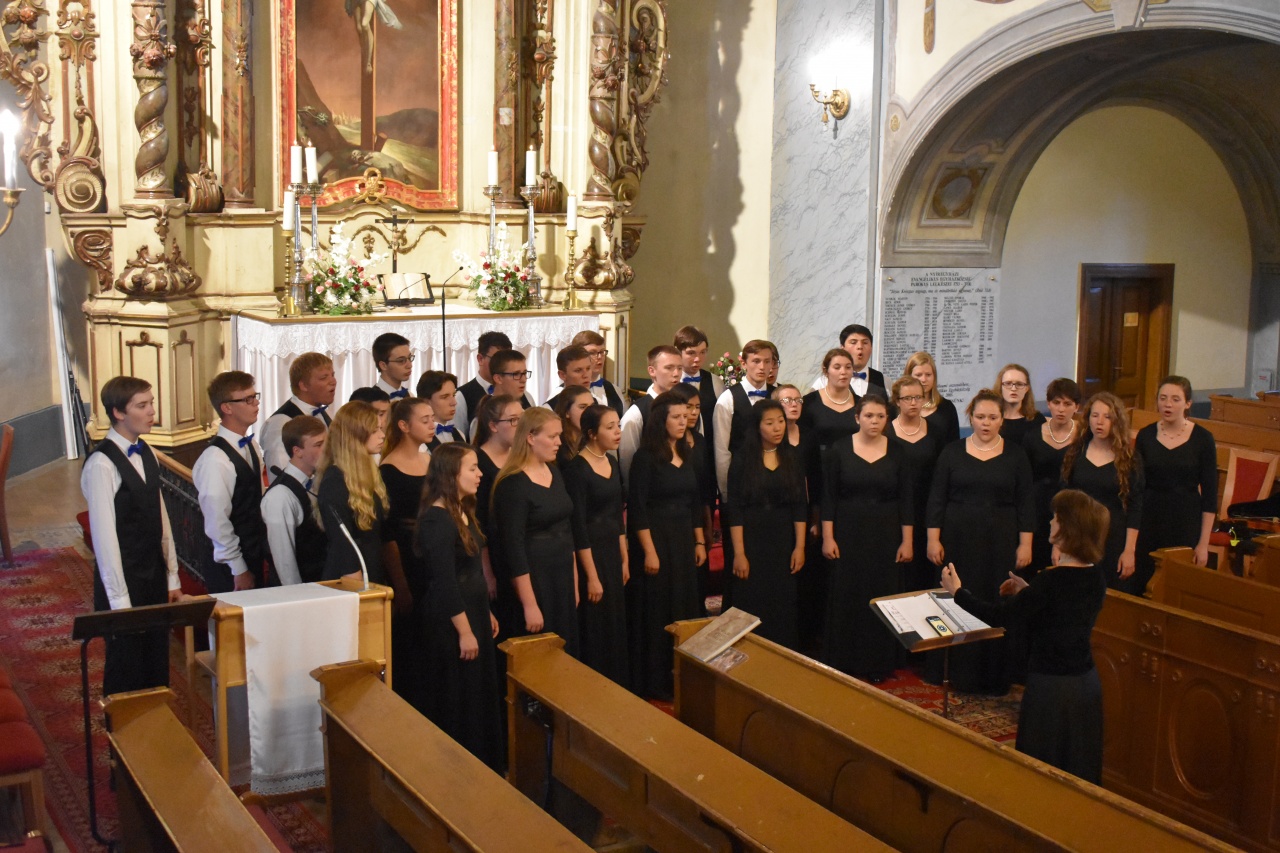 Amerikai koncertkórus Nyíregyházán – Ötven fős vegyeskar érkezett Concordiából 