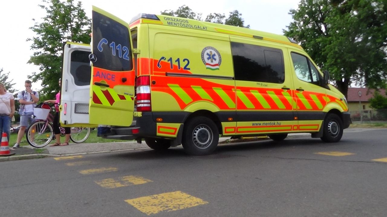 Kerékpáros gázolt gyalogost a Család utcán – A segítségnyújtás azonban elmaradt