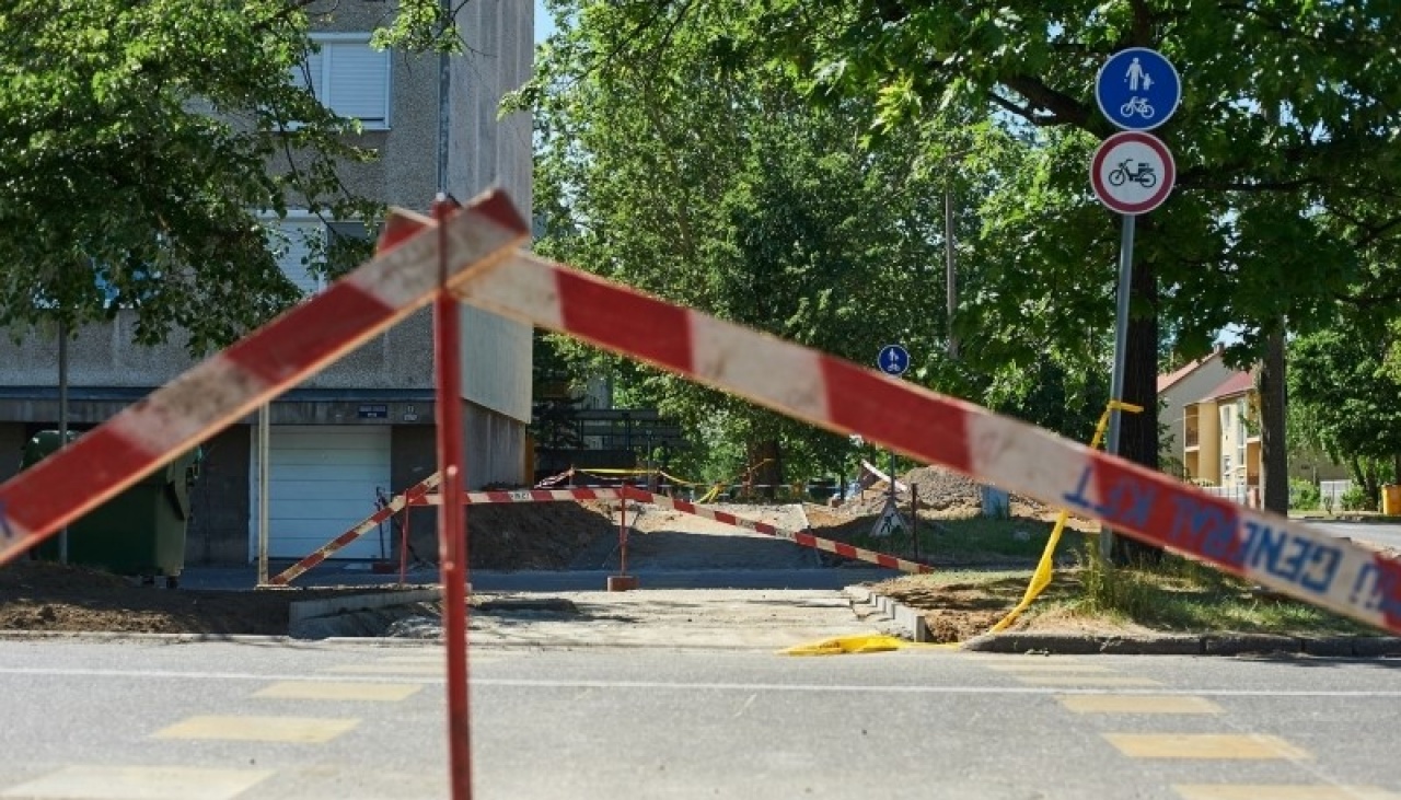 Javában zajlanak az útépítések, út-, és járdafelújítások Nyíregyházán