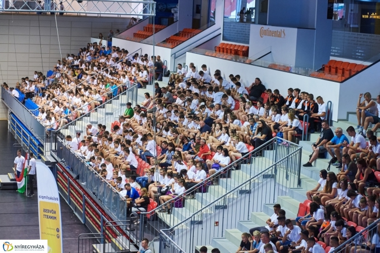 Több mint ezer gyerek - elkezdődött a diákolimpiai döntő a megyében