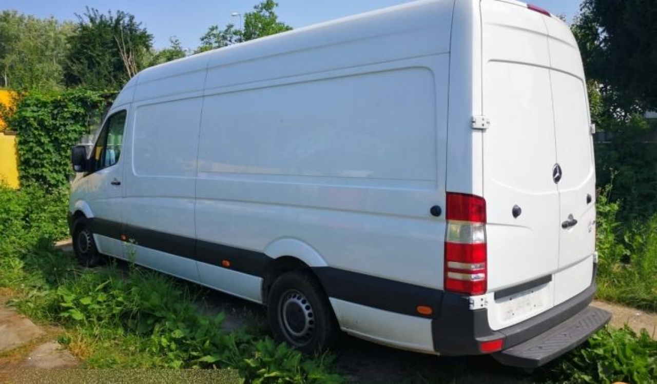 Körözött kisbusz Záhonynál