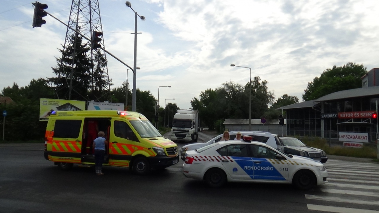 Két személy megsérült a Debreceni úton történt balesetben