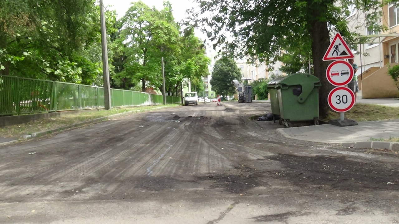 Útfelmarásra számíthatnak a közlekedők az Érkertben, a Damjanich utcán