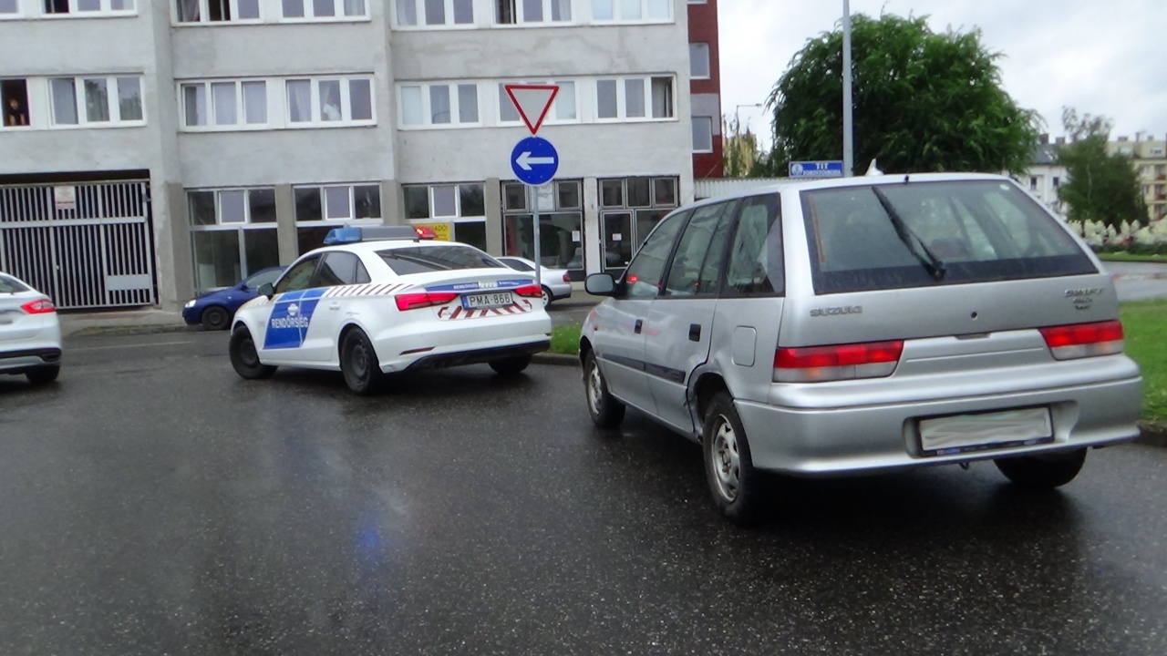 Baleset a Kálvin téren – Szabálytalan sávváltás okozta a karambolt