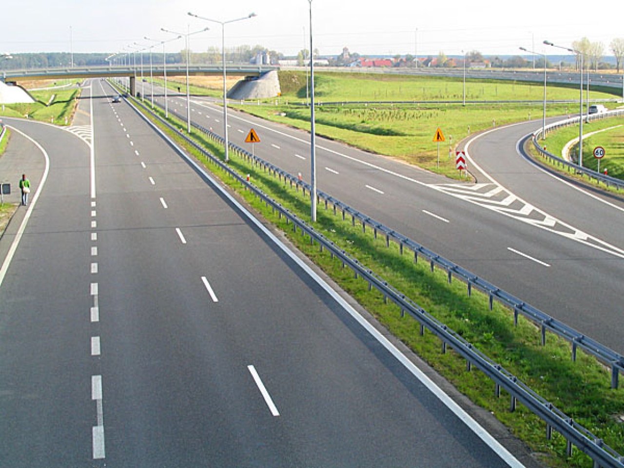 Forgalomterelés és útzár az M3 autópálya új csomópontjának építése során