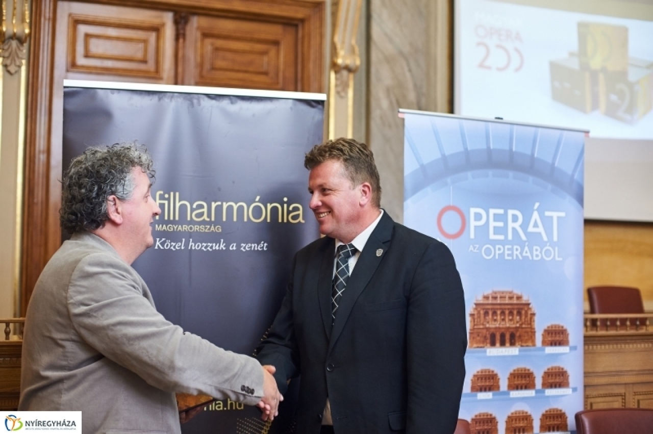 Operát az Operából!