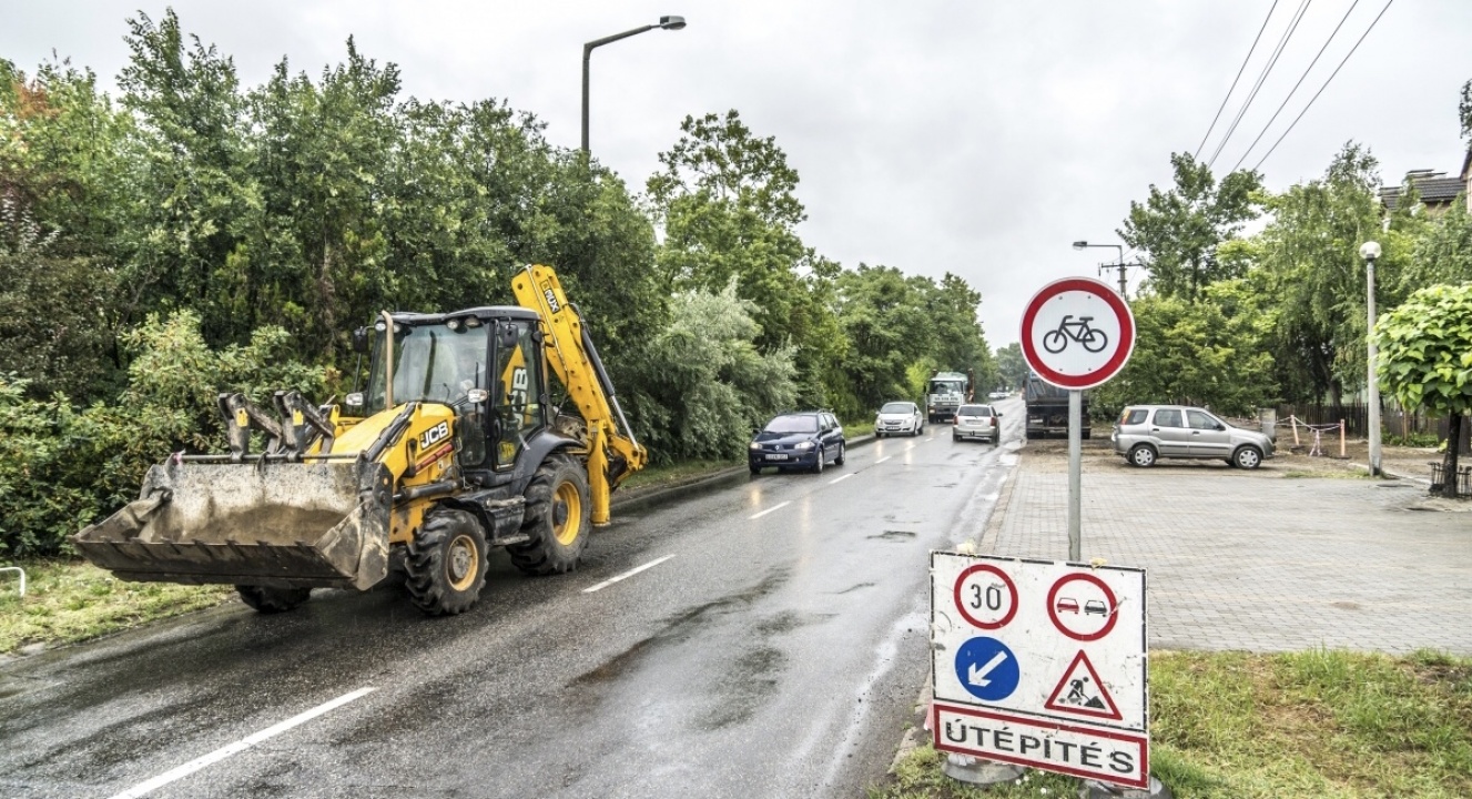 Immár tízzel kevesebb a földutak száma Nyíregyházán