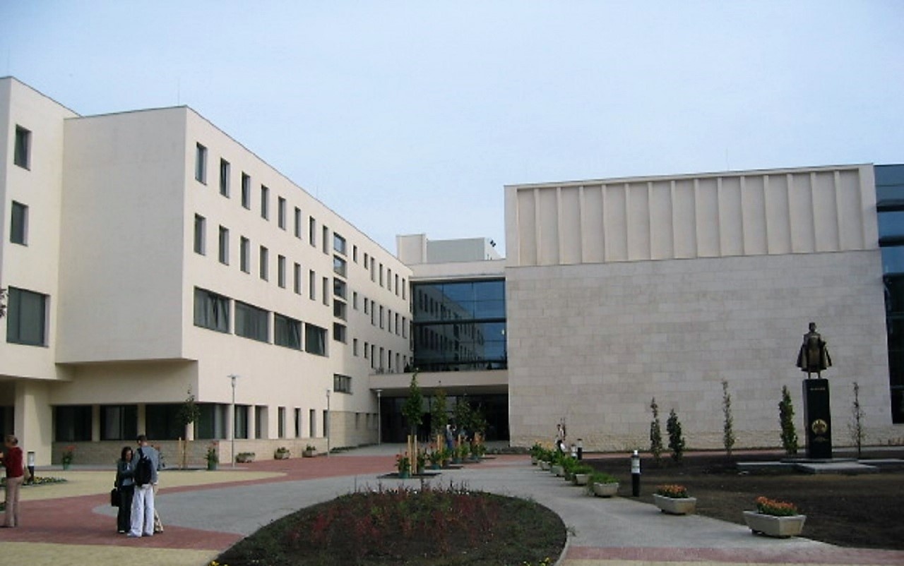 Záróvizsgák Nyíregyházán – „8 év alatt 30%-kal nőtt az oklevelet végzéskor átvevők aránya”