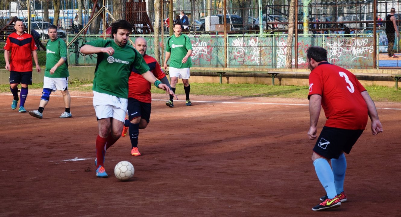 Kispályás bajnokság - kedden rendezik a Szuperdöntőt a Városi Stadionban