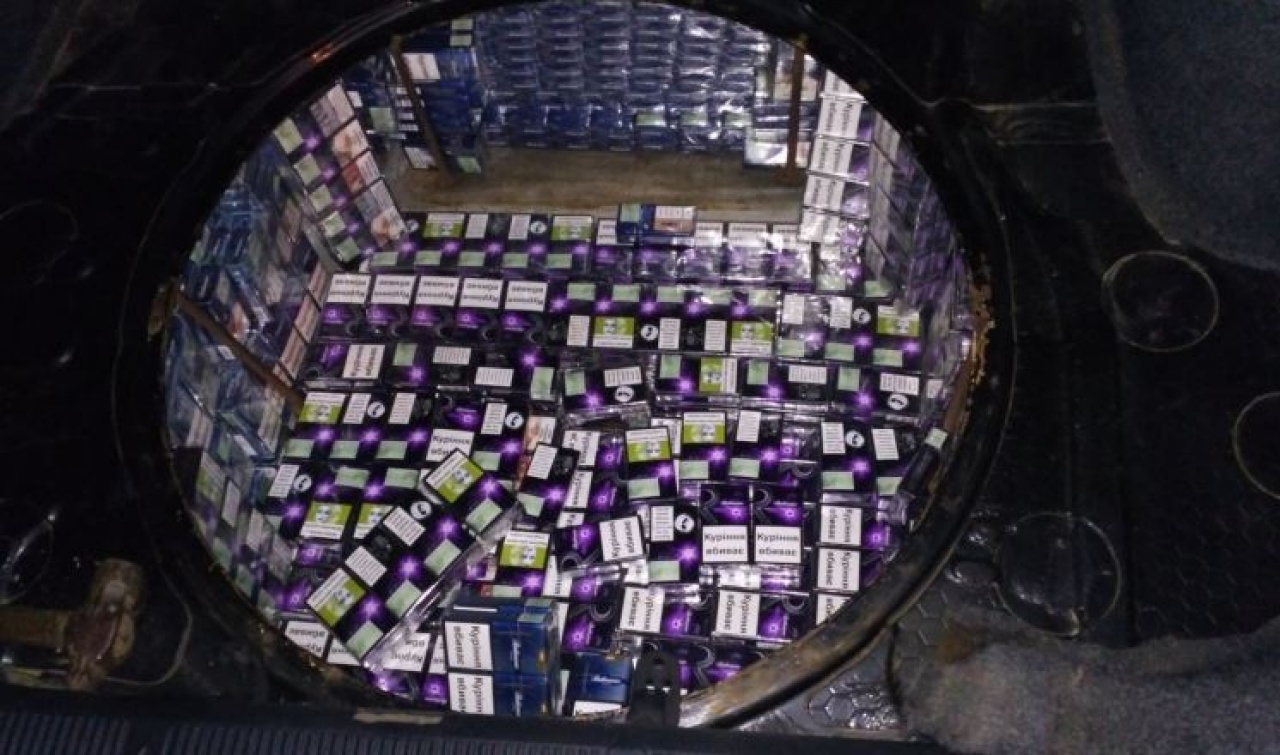 Csempészett cigarettát szállított