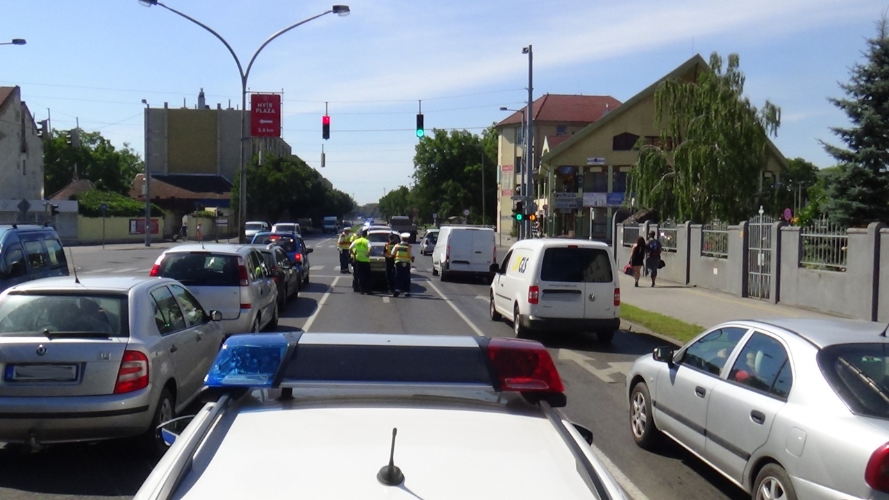 Nem mindenkinek gát a piros lámpa! – A Vasgyár utcán történt baleset