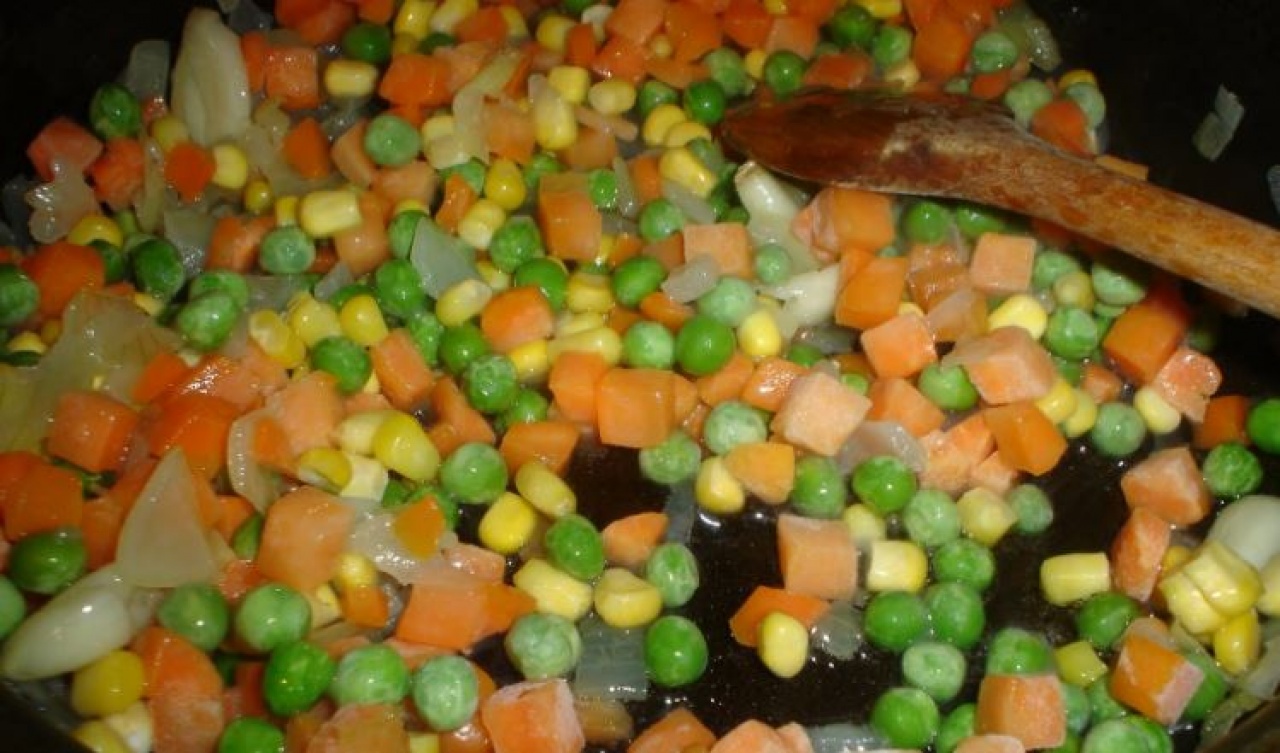 Át kell főzni a zöldségeket