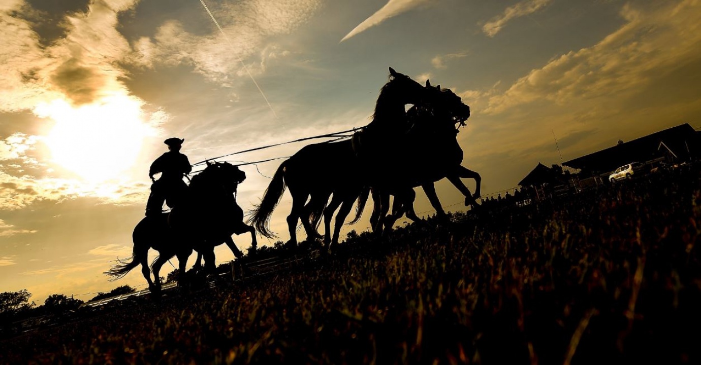 Megkezdődött a Hortobágyi lovasnapok programja