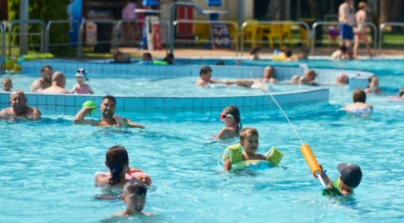 Hűsítő hétvége a strandon