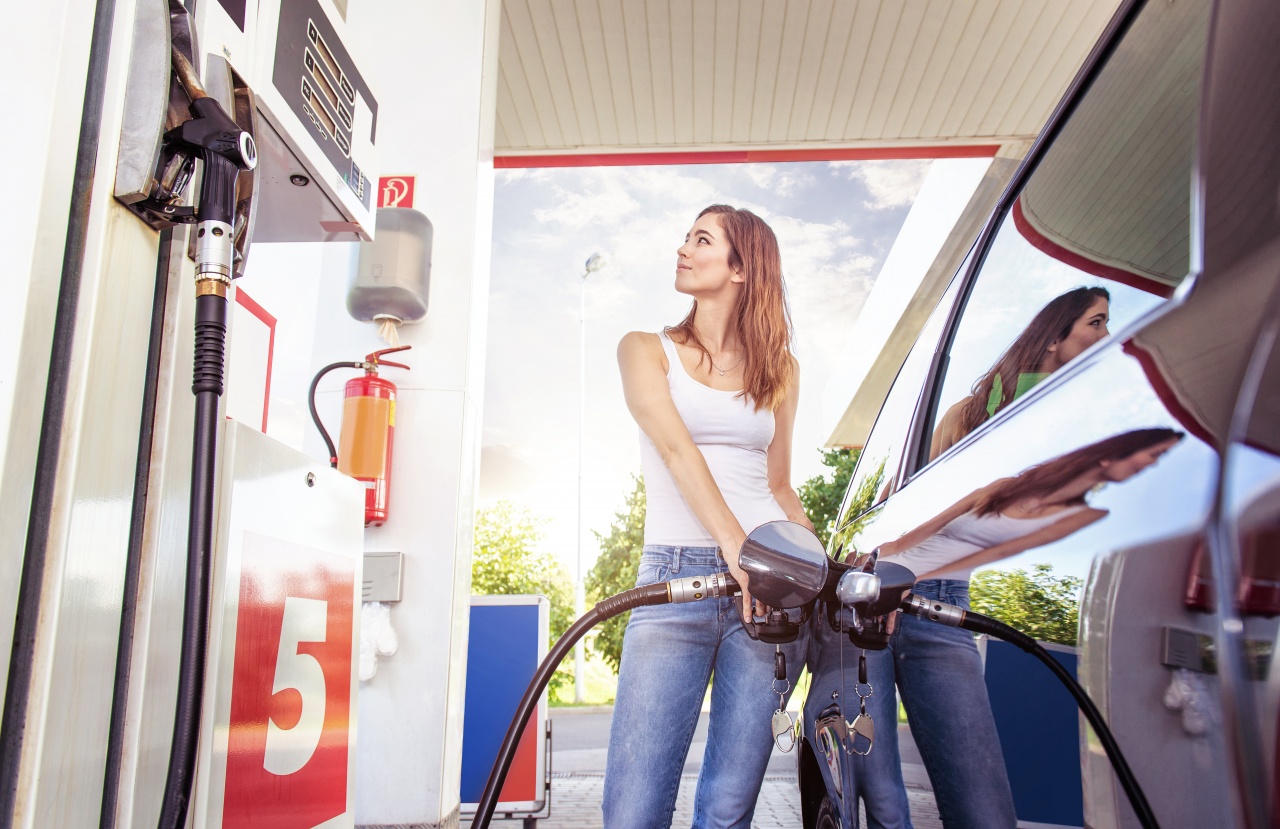 Péntekig nem érdemes tankolni – Csökken az üzemanyagár