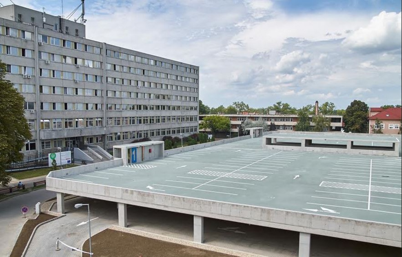 Megtörtént a parkolóház műszaki átadása