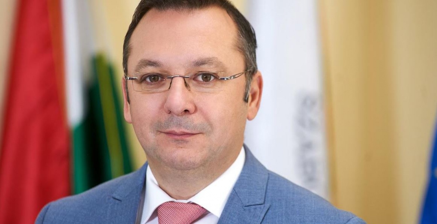 Nálunk a központban az állampolgárok vannak, és a számukra nyújtott szolgáltatások