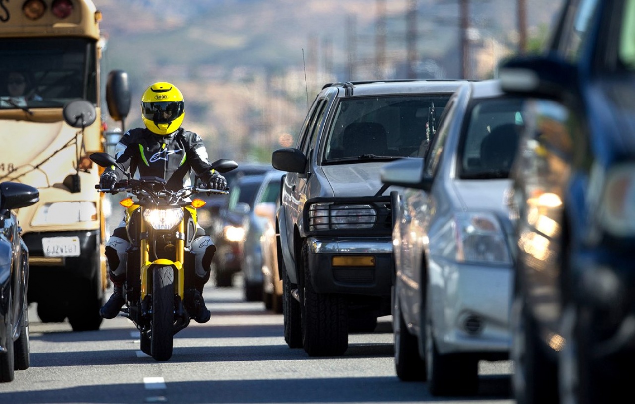 Nyáron több a motoros az utakon, vigyázzunk rájuk!
