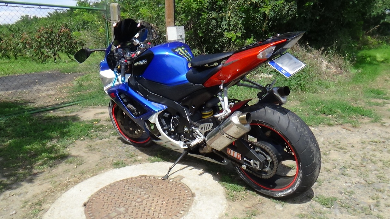 Nem csak a motoros, utasa is megsérült a Westsik Vilmos utcán történt balesetben