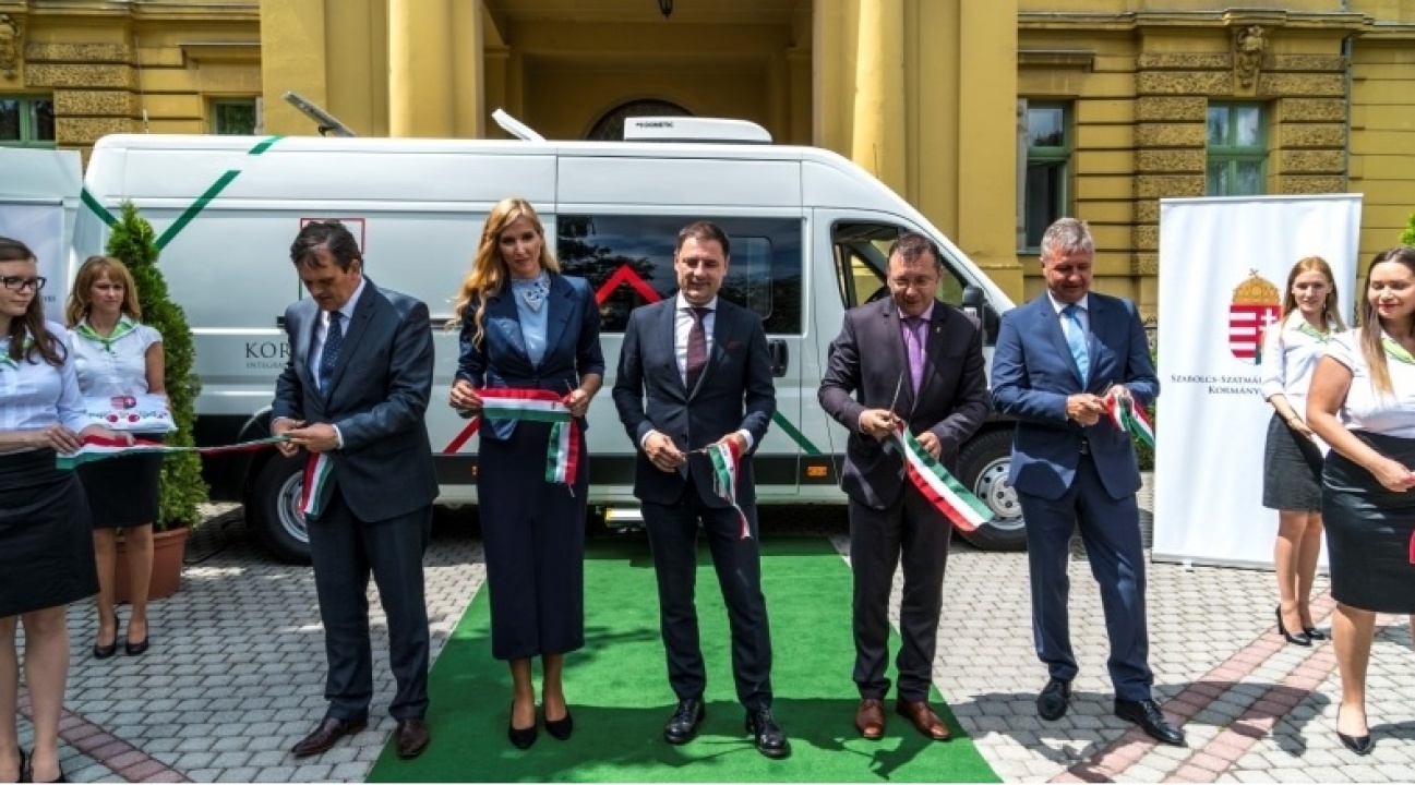 Lejárt a személyi igazolványa? Akár az új, kormányablak buszban is megújíttathatja!